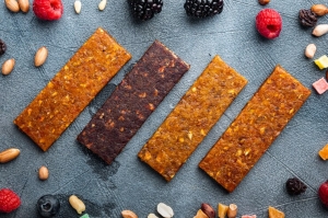 Elevate Snacks Option with Healthy Granola and Gourmet Protein Bar